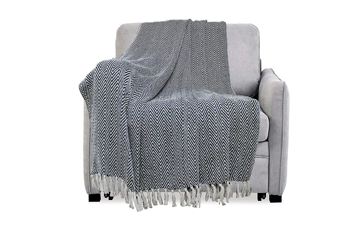 Cosymor Black White Zig Zag Chevron Cotton Throw Blanket with Tassel Fringes (50x70 Inch)