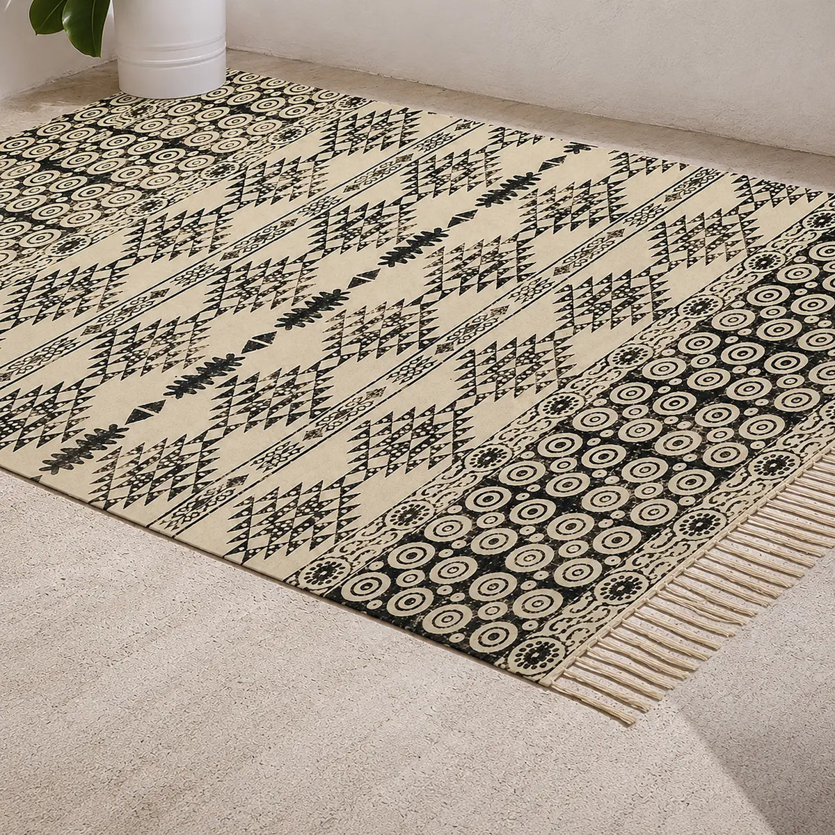 3X5 Ft Beige Black Aztec Block Print Cotton Dhurrie Area Rug (36x60 Inch) Cosymor